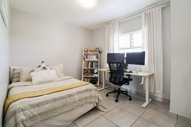 2 Bedroom Property for Sale in Island View Western Cape